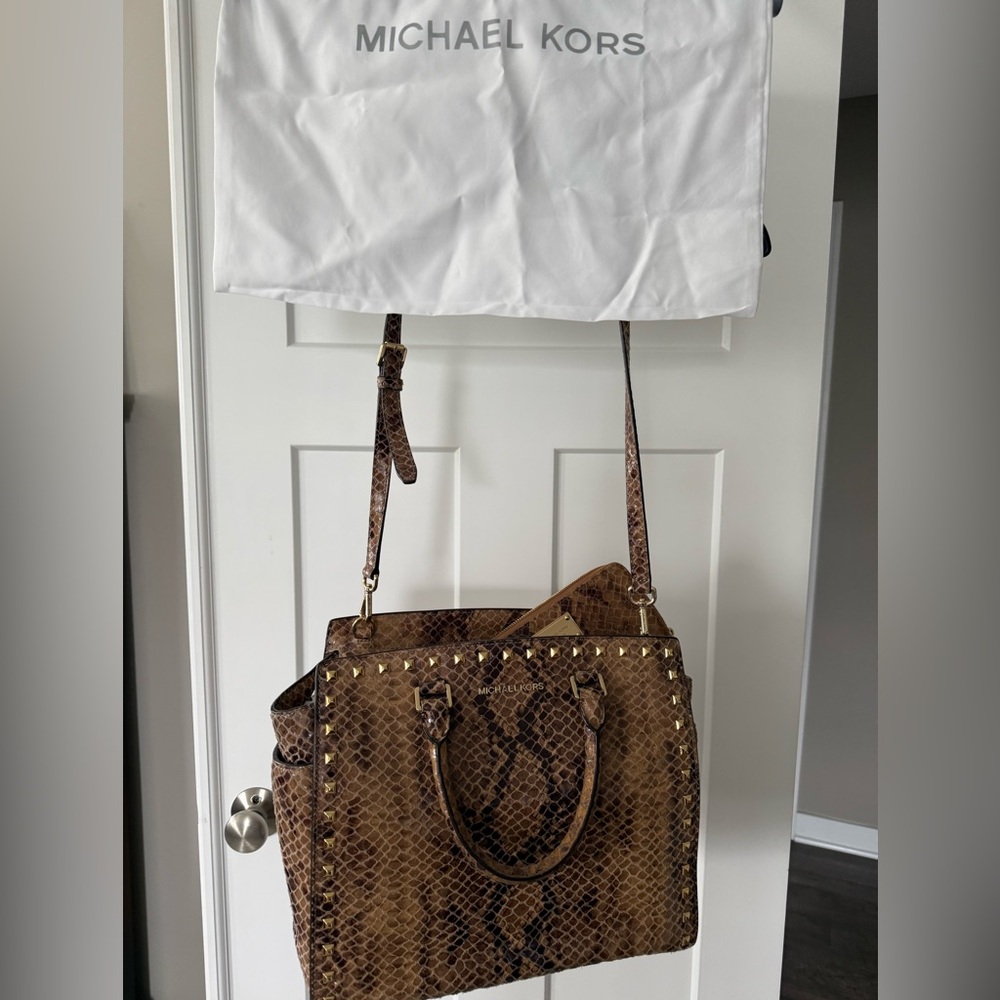 Michael Kors Tan and Brown Snake Print Shoulder Bag & matching wallet.